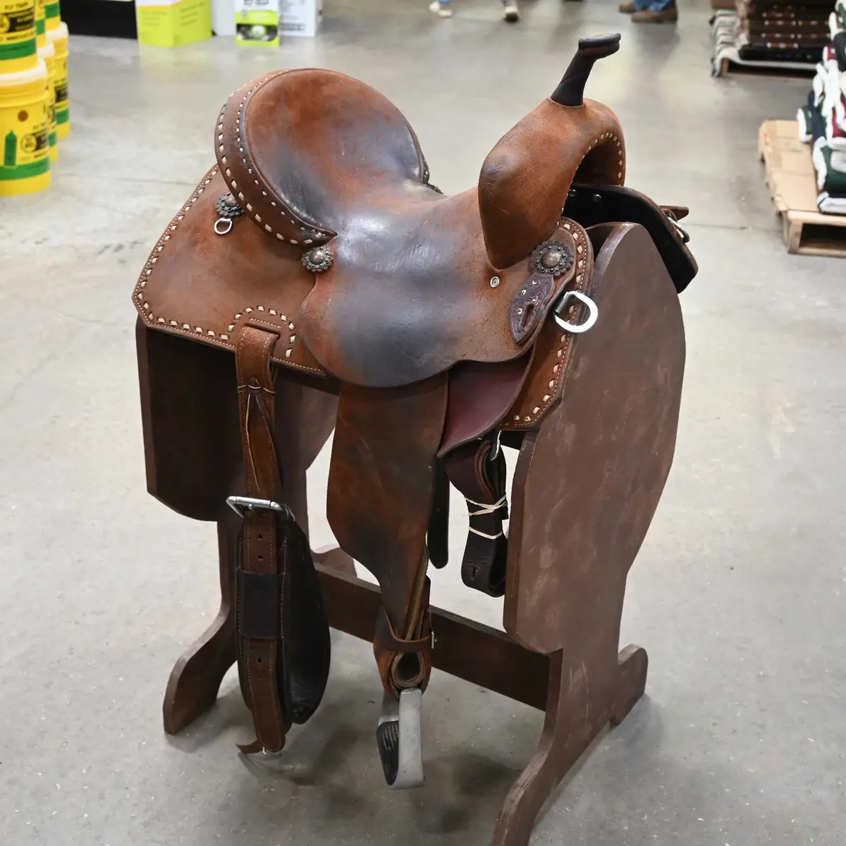 13" Used Double J The Legend Barrel Saddle 1
