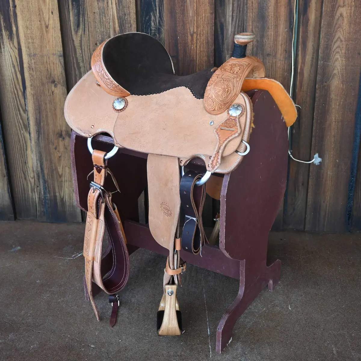 15.5" Teskey's All Around Saddle 1