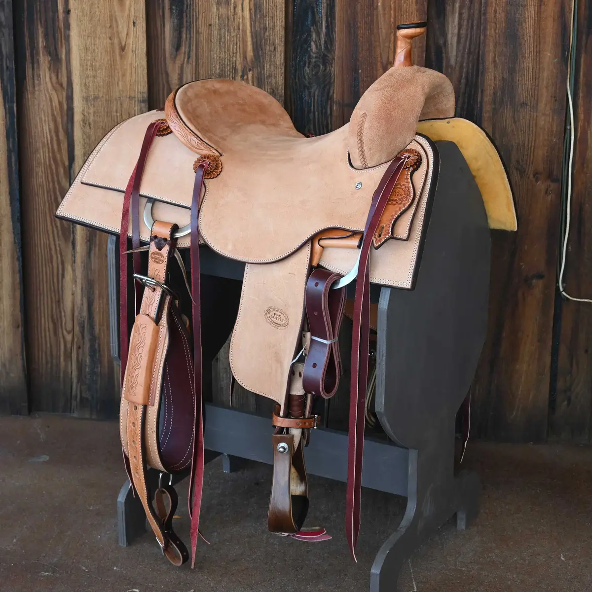 15.5" Teskey's Pro Cutter Ranch Cutter Saddle 1
