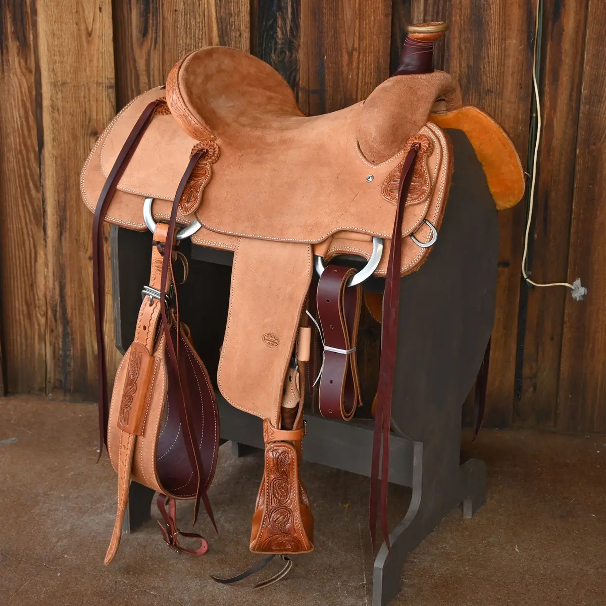 15.5" Teskey's Team Roping Saddle 1