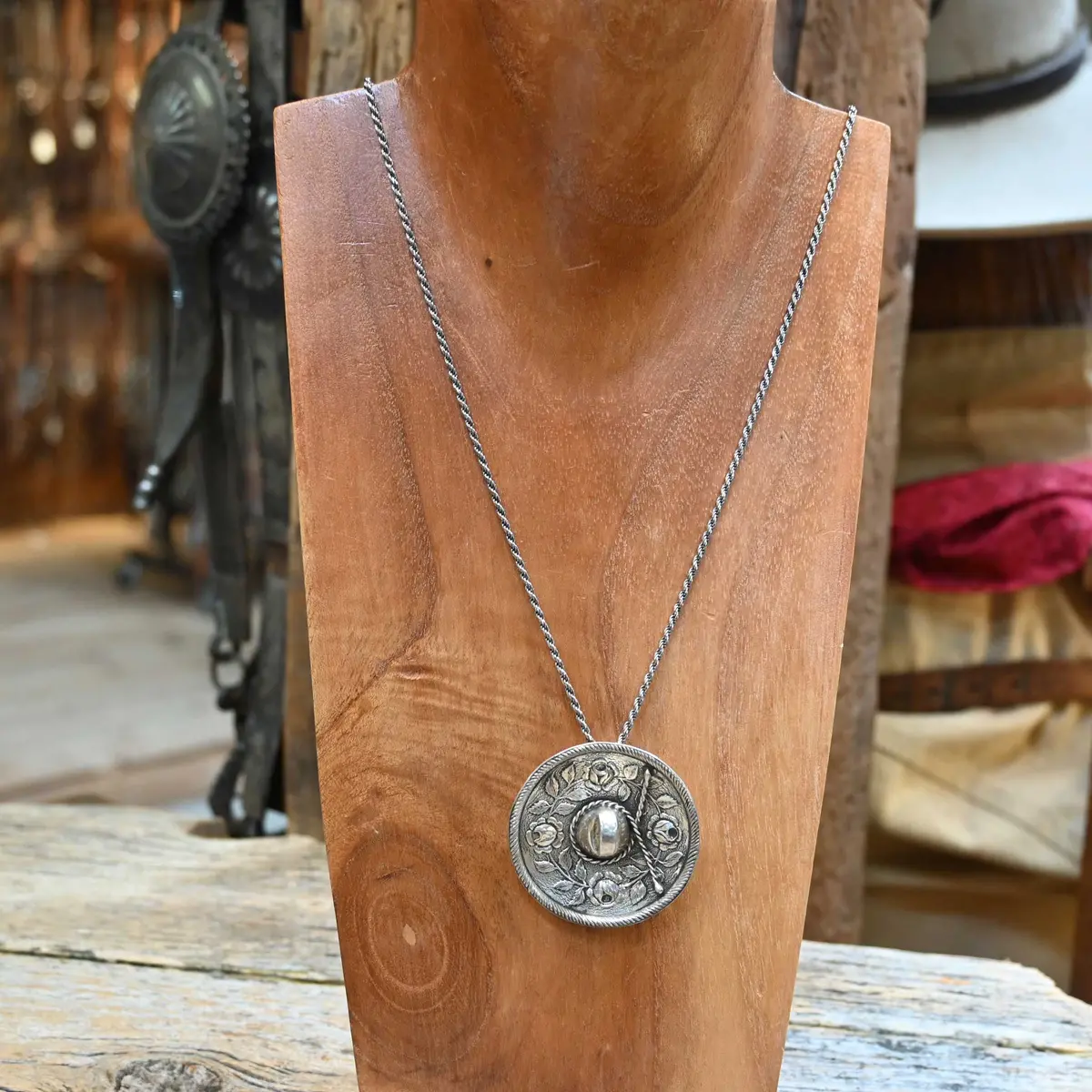 Vintage Sterling Silver Sombrero Necklace 2