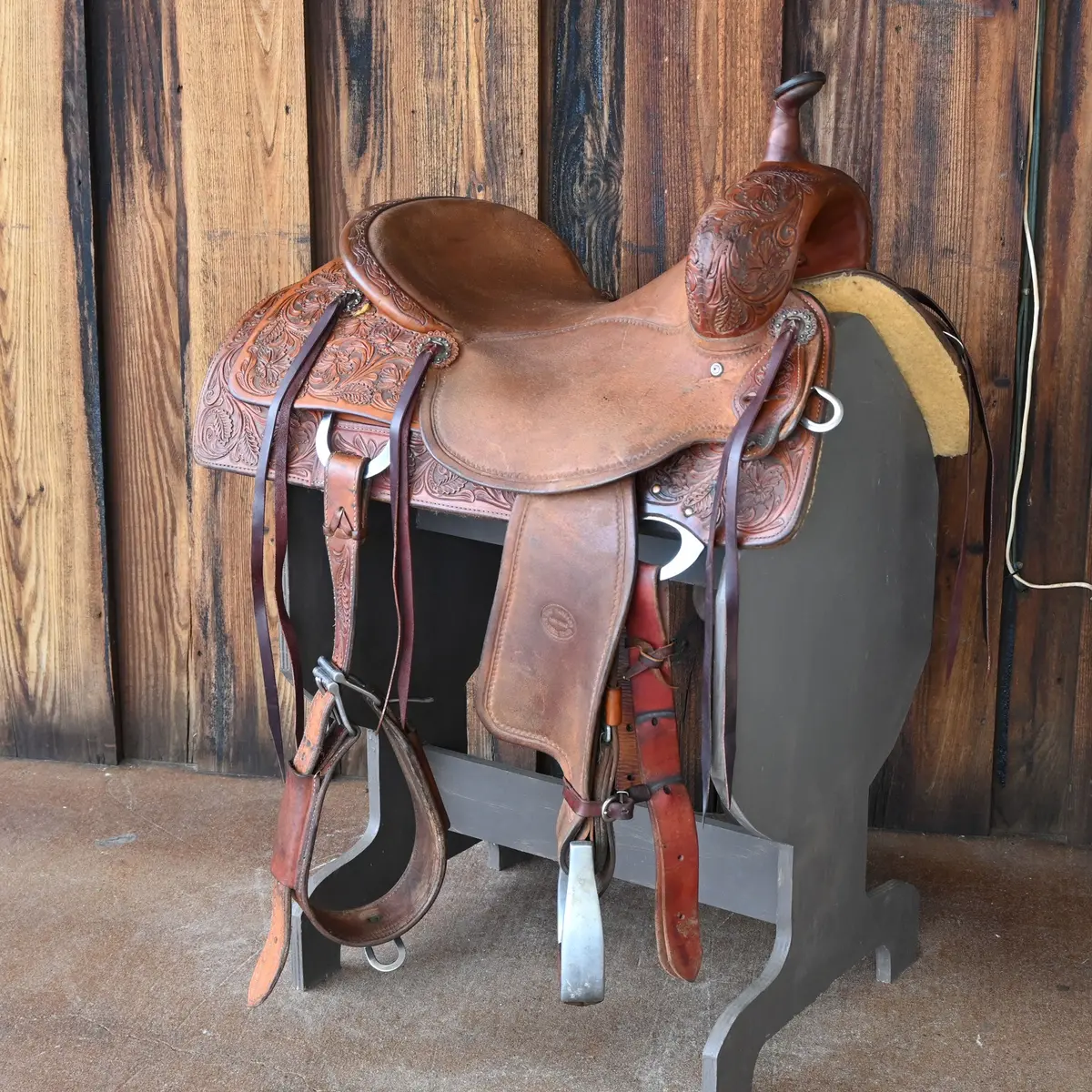 17" Used Tad Sanders Cutting Saddle 1